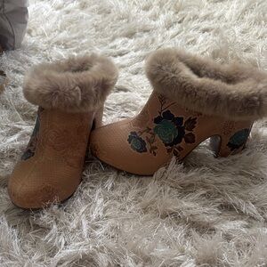 Spring step l’artiste Floral Embroidered Tan Fur-Trim Mules